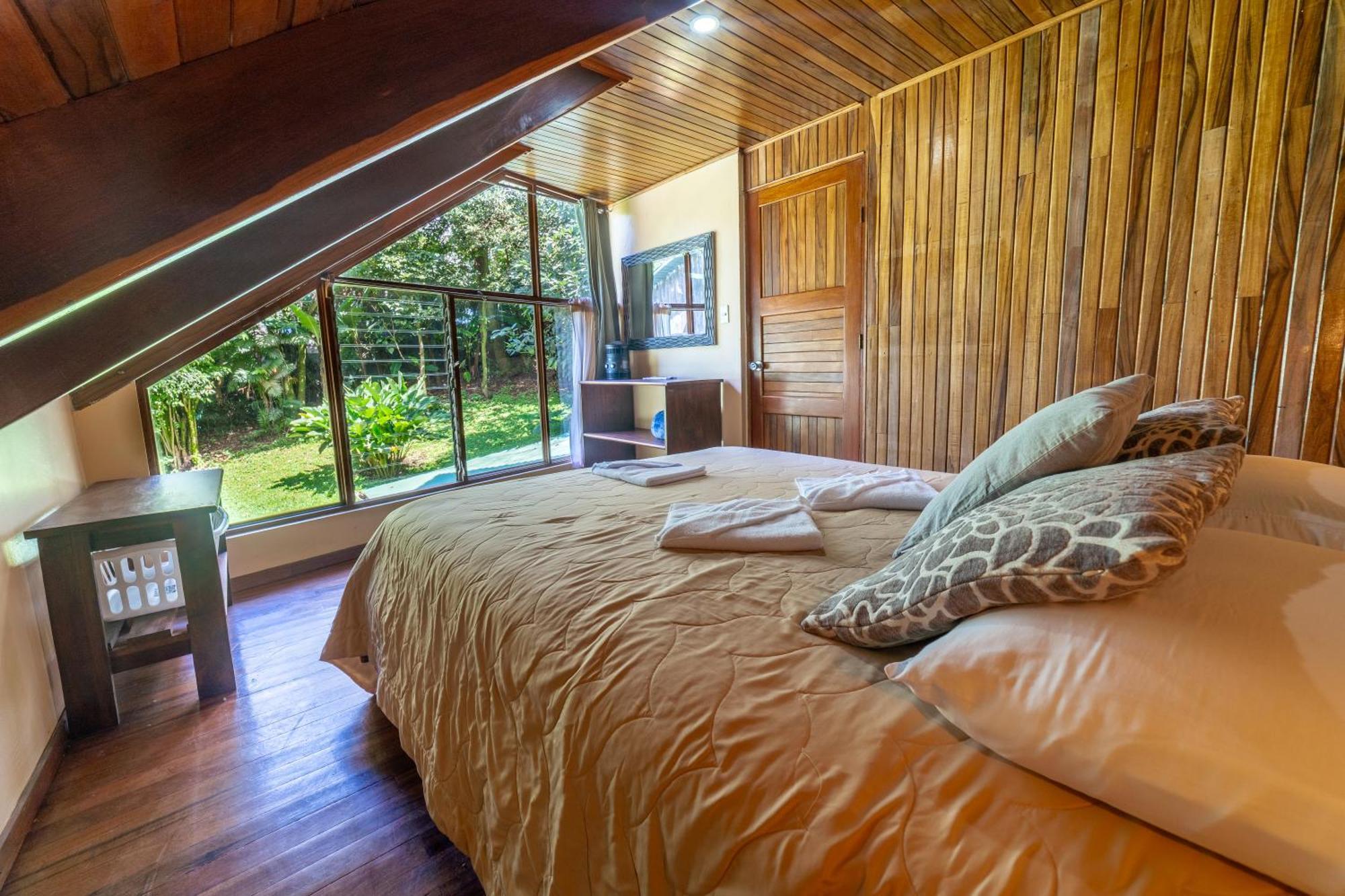 Casa Violeta Home Rentals Monteverde Exterior photo