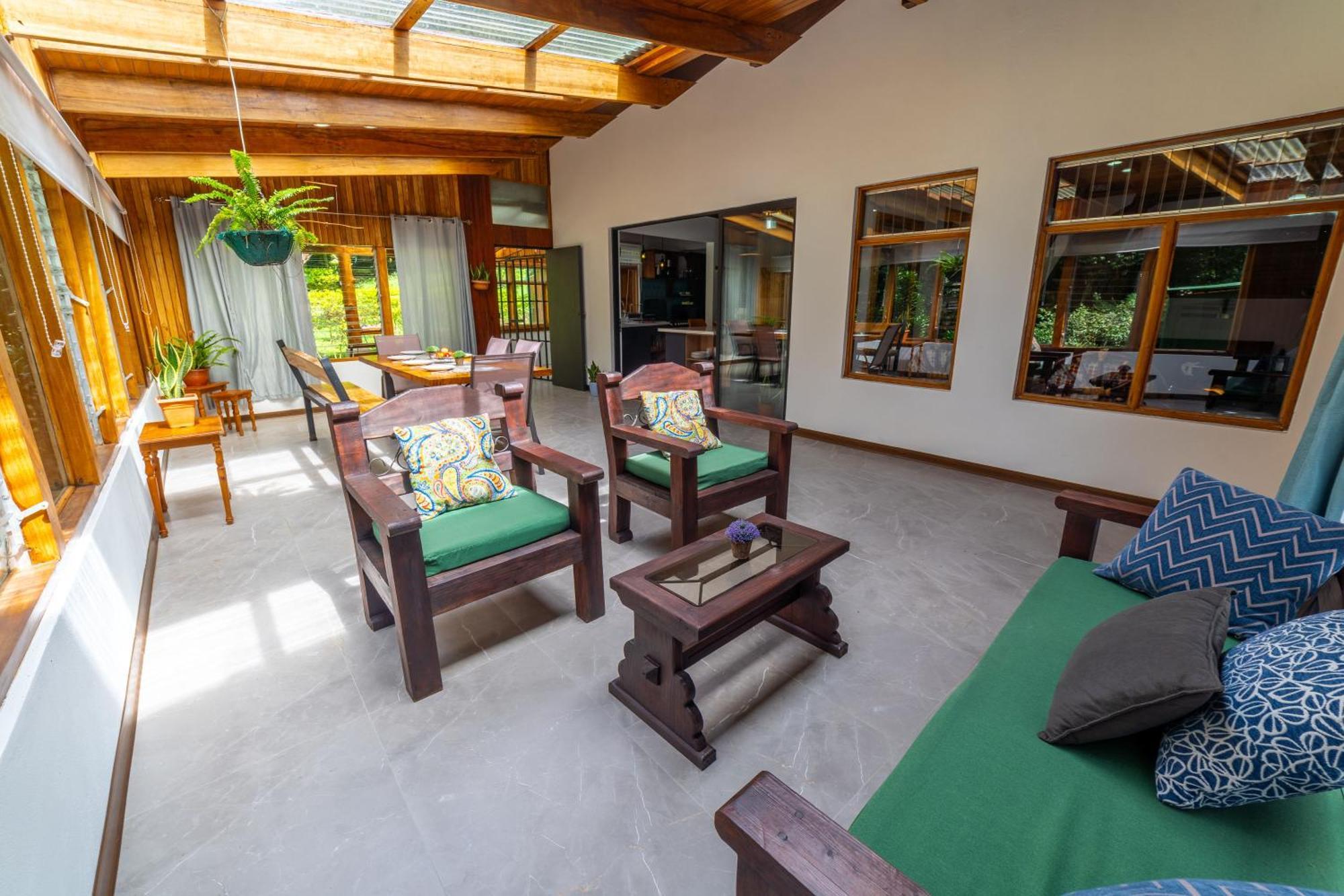 Casa Violeta Home Rentals Monteverde Exterior photo
